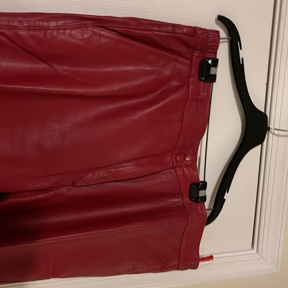Crimson and cream 100% leather pant suit new without tags. Never worn. - Picture 3 of 8